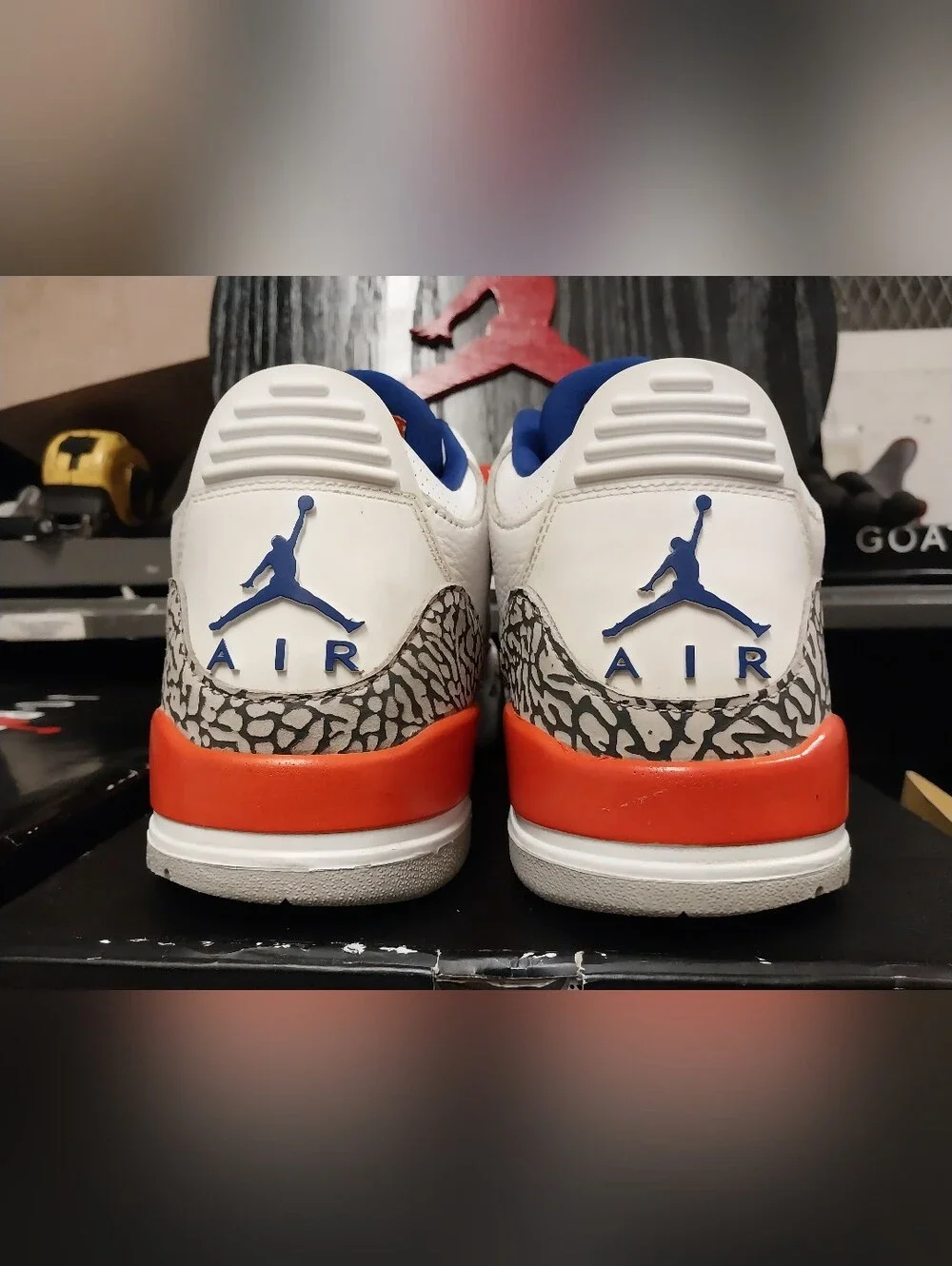 Retro Jordan 3 Cements Knicks Size 9